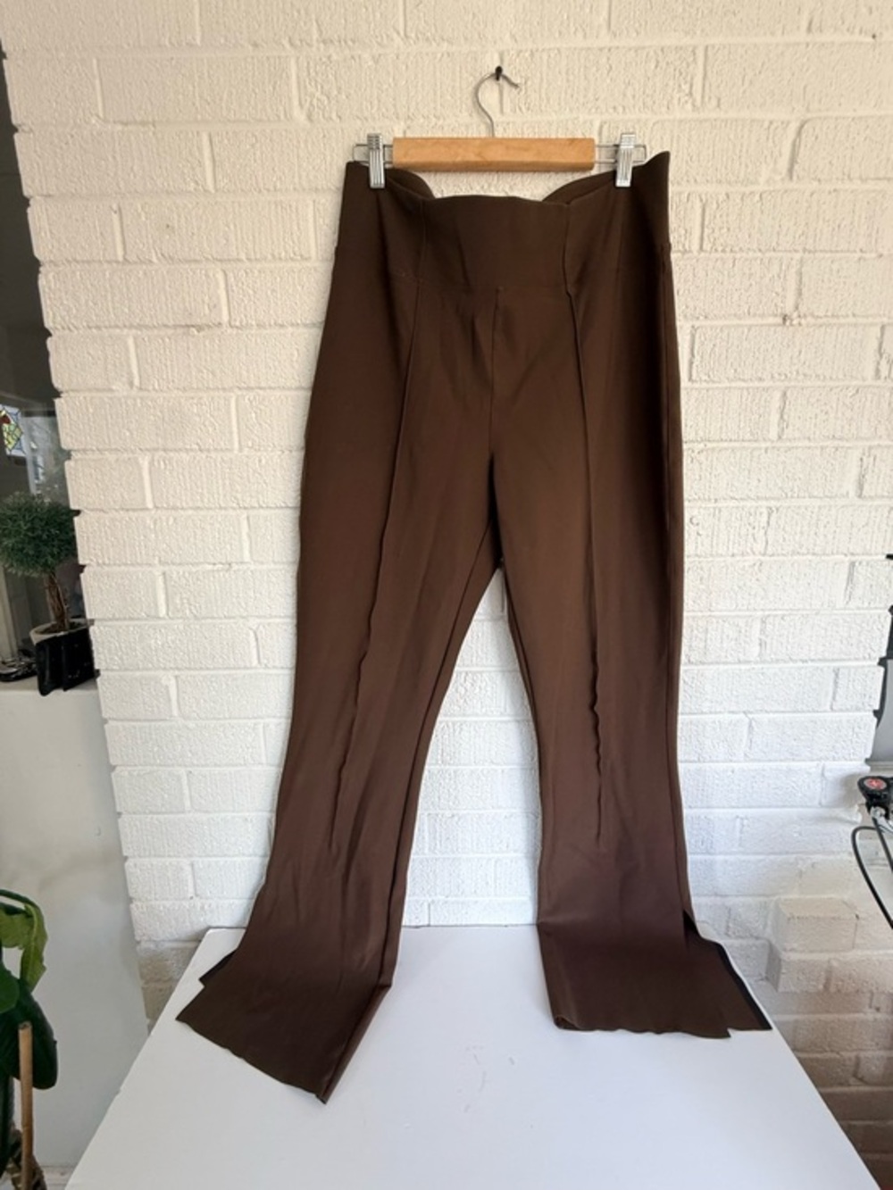 époque evolution brown workout pants size 14 flare